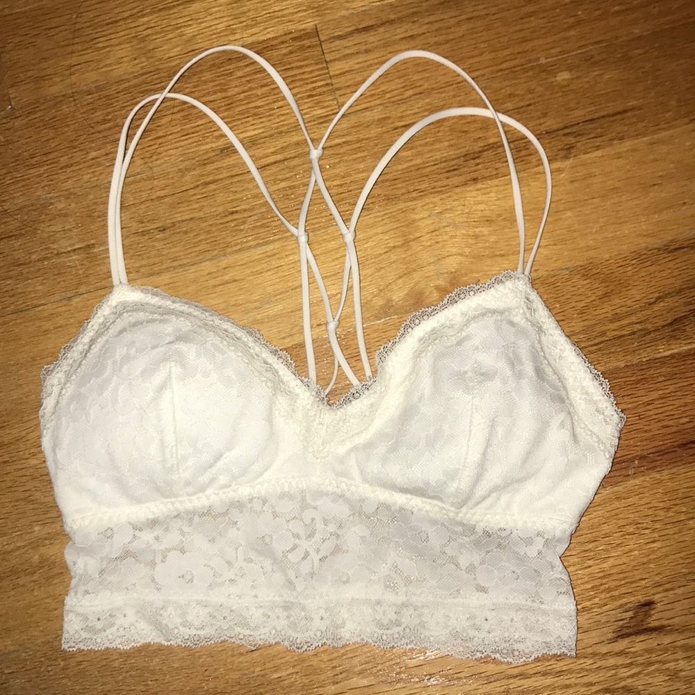White lace crop !